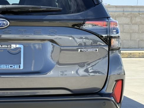 Used 2025 Subaru Forester Touring AWD/4WD image 13