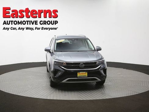 Used 2022 Volkswagen Taos SE FWD image 49