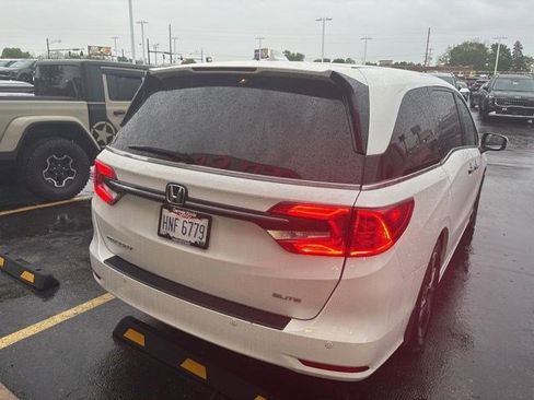 Used 2022 Honda Odyssey Elite image 3