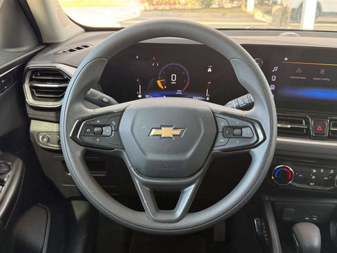 Used 2025 Chevrolet TrailBlazer LT FWD image 23