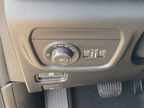 New 2025 Jeep Grand Cherokee L Limited w/ Trailer Tow Package image 28