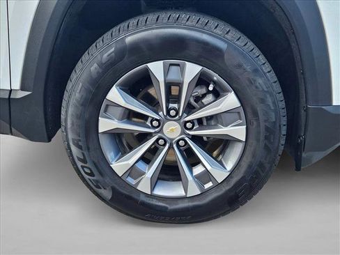 Certified 2025 Chevrolet Equinox LT w/ Convenience Package II FWD image 23