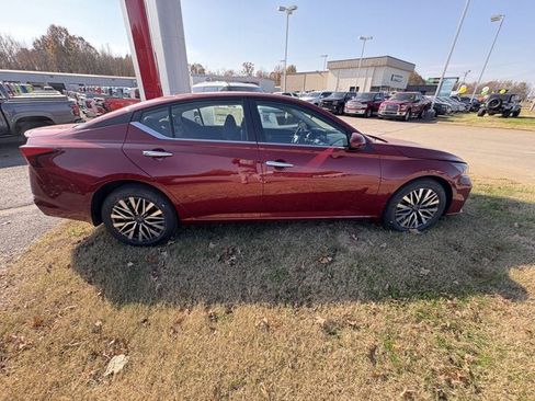 New 2025 Nissan Altima 2.5 SL FWD image 4