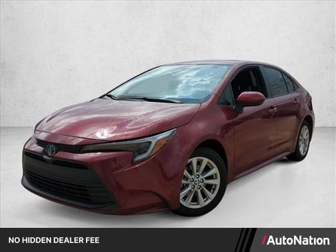 Used 2025 Toyota Corolla LE w/ LE Premium Package FWD image 1