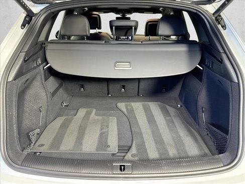 Used 2025 Audi Q5 2.0T Premium w/ Convenience Plus Package AWD/4WD image 25