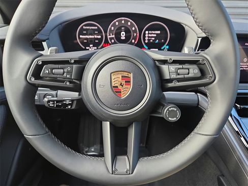 New 2026 Porsche Panamera 4 image 9