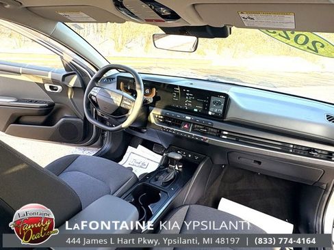 Certified 2025 Kia K4 LXS image 35