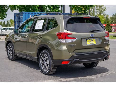 Certified 2024 Subaru Forester Premium AWD/4WD image 5