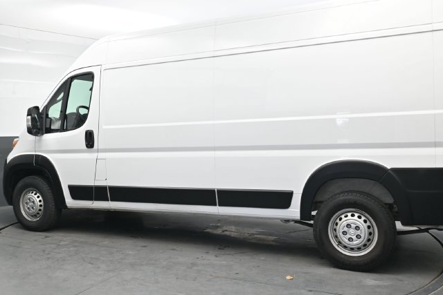 Used 2026 RAM ProMaster 2500 w/ Convenience Group FWD image 4