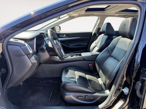 Used 2023 Nissan Maxima SL FWD image 10