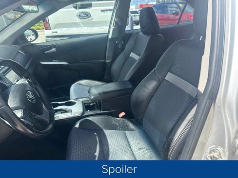 Used 2014 Toyota Camry SE FWD image 10