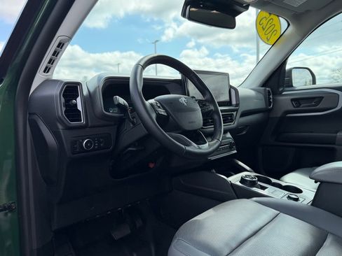 Used 2025 Ford Bronco Sport Badlands image 12