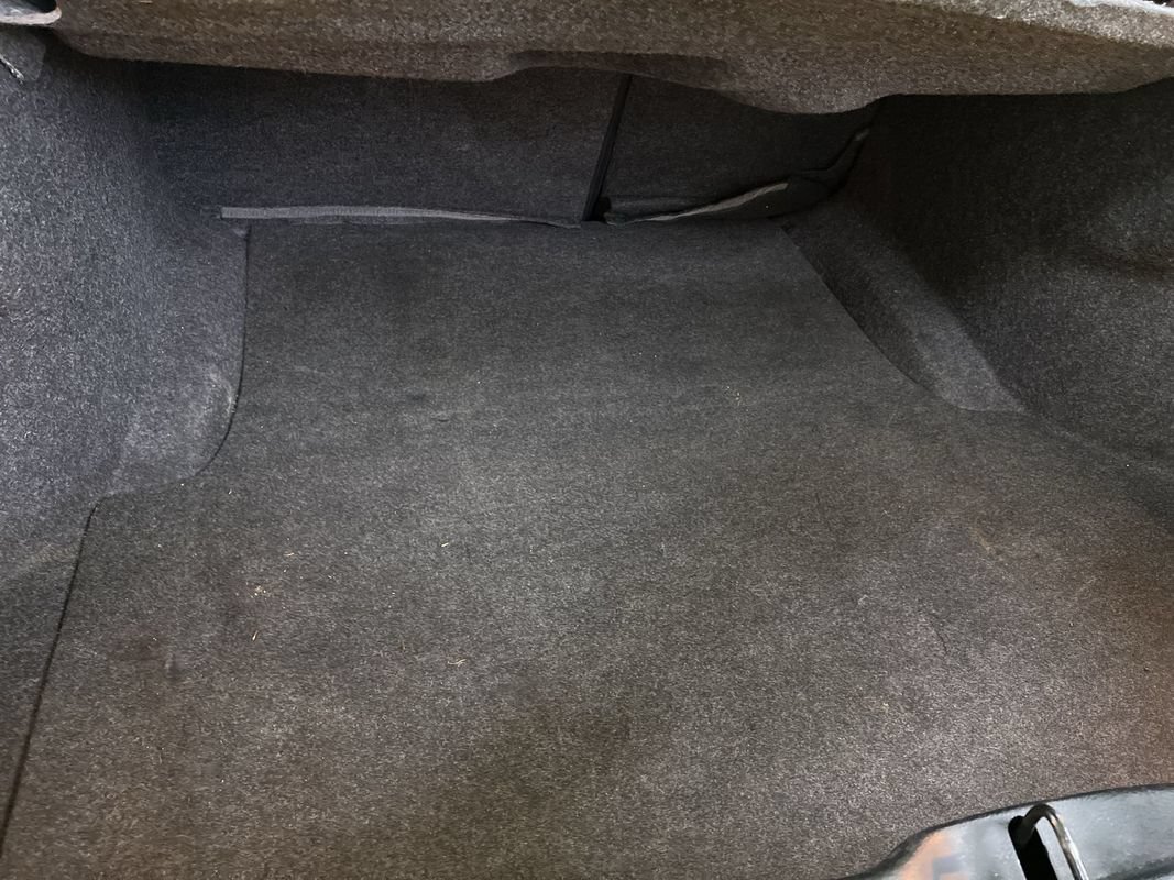 Used 2018 Chrysler 300 S RWD image 19
