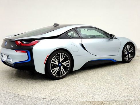 Used 2016 BMW i8 image 5