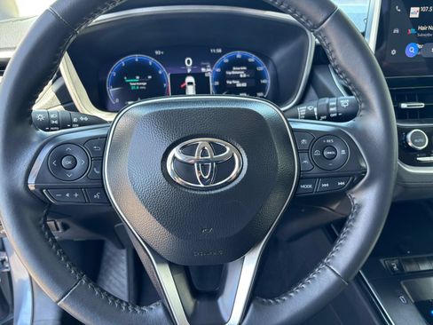Used 2026 Toyota Corolla Cross XLE FWD image 23