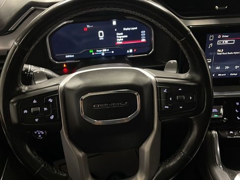 Used 2022 GMC Sierra 1500 Denali AWD/4WD image 4