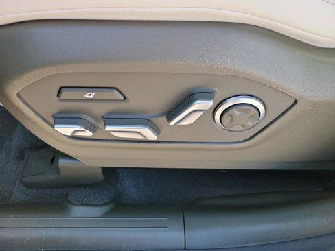 New 2025 Hyundai Santa Fe Calligraphy image 17