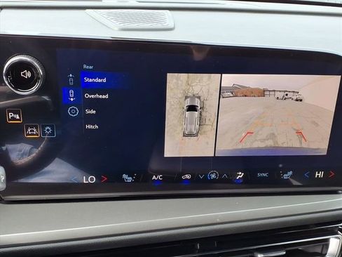 New 2026 Chevrolet Traverse LT w/ Enhanced Driving Package image 10