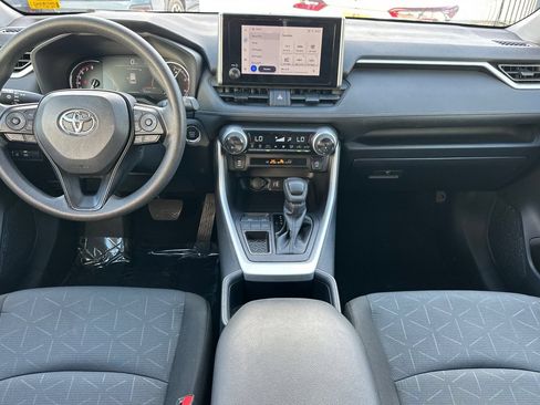 Used 2025 Toyota RAV4 XLE FWD image 17