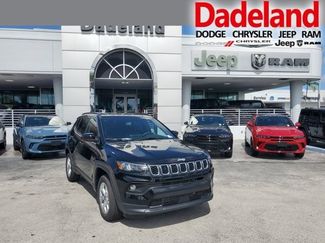 New 2025 Jeep Compass Latitude image 1