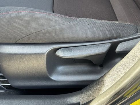 Used 2023 Toyota Corolla SE image 9