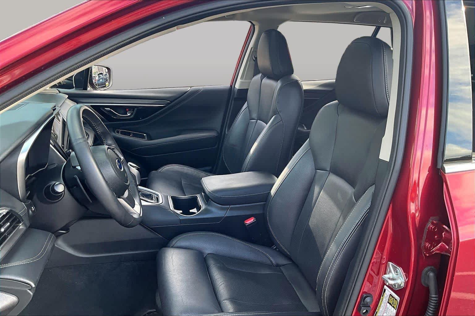 Used 2023 Subaru Outback Touring AWD/4WD image 8