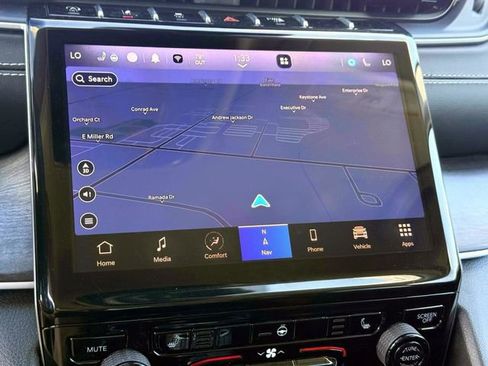 Certified 2023 Jeep Grand Cherokee Limited AWD/4WD image 26