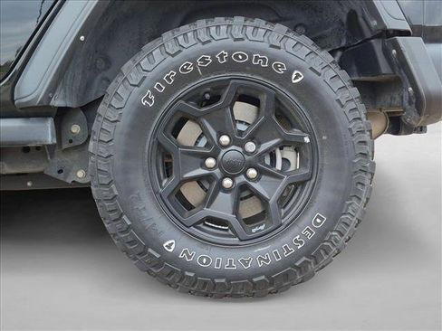 Used 2023 Jeep Wrangler Unlimited w/ Cold Weather Group AWD/4WD image 9