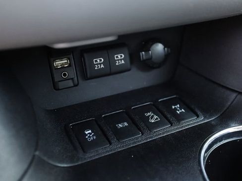 Used 2018 Toyota Highlander Limited Platinum image 34