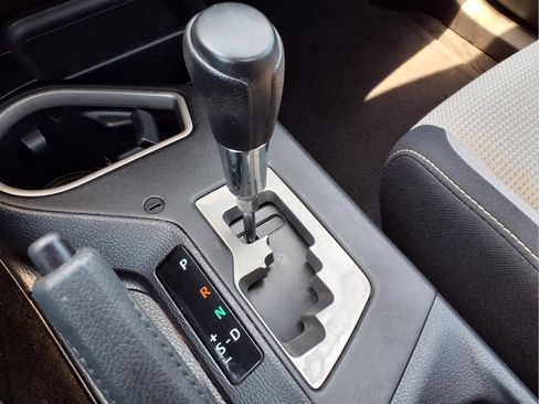 Used 2018 Toyota RAV4 XLE FWD image 18