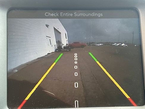 Used 2016 Jeep Cherokee Limited image 11