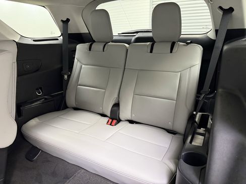 New 2025 Ford Explorer Active w/ Active Comfort Package image 19