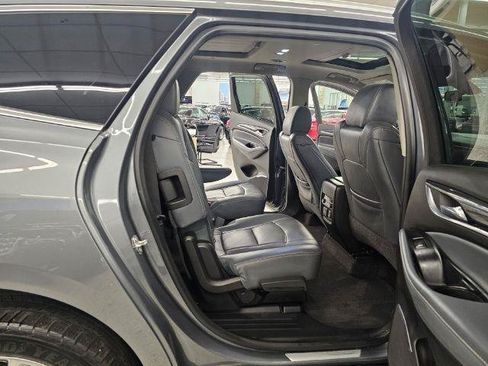 Used 2019 Buick Enclave Essence FWD image 14