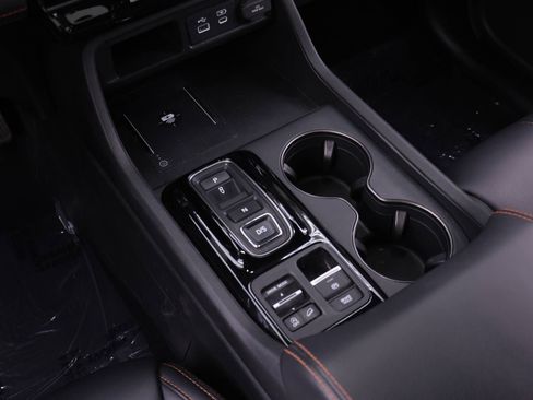 Used 2024 Honda Pilot TrailSport image 13