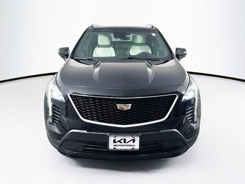 Used 2022 Cadillac XT4 Sport image 2