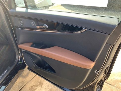 Certified 2023 Lincoln Nautilus Reserve w/ Equipment Group 201A image 17