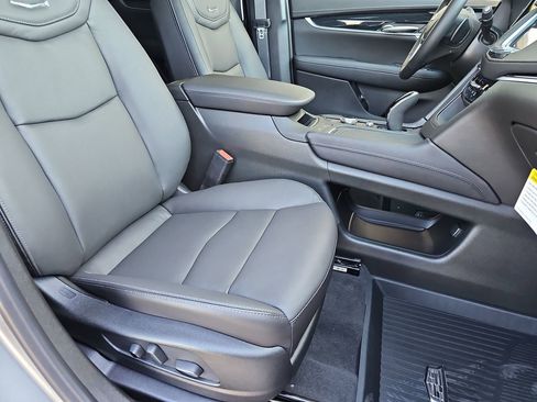New 2026 Cadillac XT5 Premium Luxury w/ Driver Assist Package AWD/4WD image 10