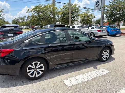 Used 2023 Honda Civic LX image 19