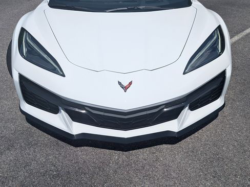 Used 2025 Chevrolet Corvette E-Ray AWD/4WD image 12