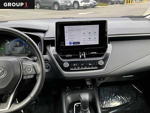 Used 2024 Toyota Corolla XLE image 7