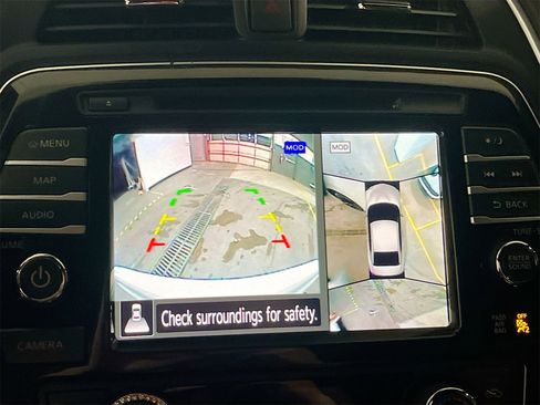 Used 2023 Nissan Maxima SR w/ Sport Mat Group image 14