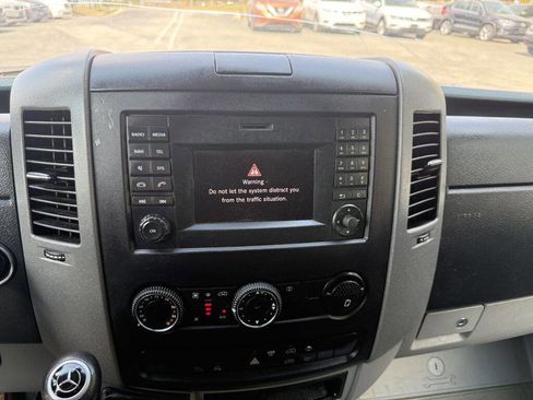 Used 2016 Mercedes-Benz Sprinter 2500 image 6