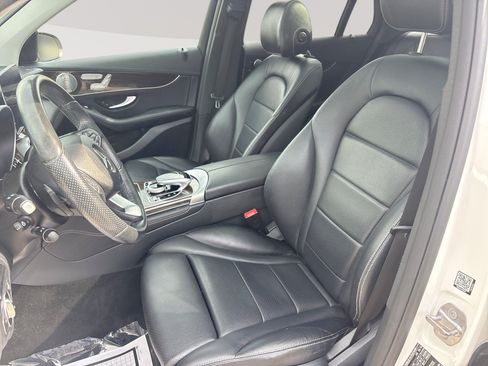 Used 2017 Mercedes-Benz GLC 300 4MATIC w/ Premium 2 Package image 13