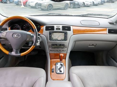 Used 2005 Lexus ES 330 FWD image 7