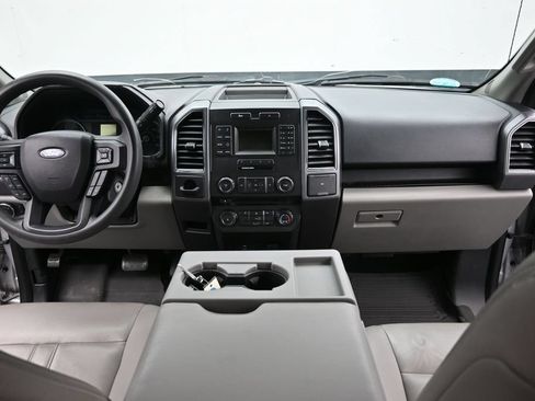Used 2017 Ford F150 XLT RWD image 2