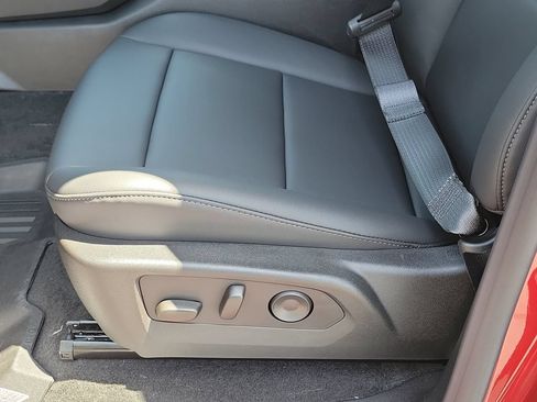 New 2026 Chevrolet Colorado LT w/ LT Convenience Package RWD image 15