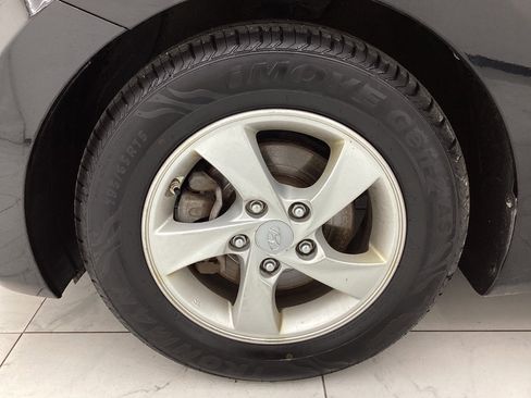 Used 2014 Hyundai Elantra SE image 22
