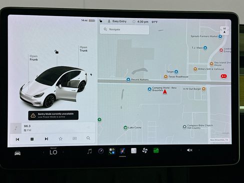 Used 2021 Tesla Model Y Long Range AWD/4WD image 21