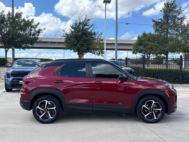 Used 2023 Chevrolet TrailBlazer RS w/ Sun and Liftgate Package FWD image 4