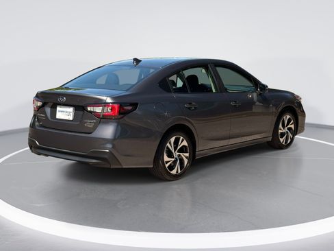 Used 2025 Subaru Legacy Premium AWD/4WD image 9